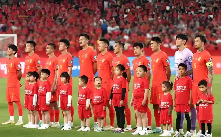 从青训营到解说席：沈曜的赛训笔记如何变成直播语言